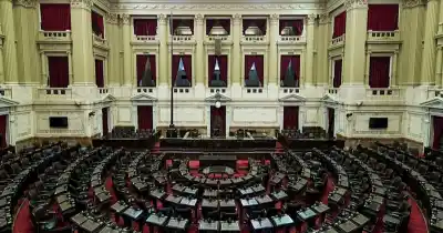 El DNU 70 vuelve al ring: la oposición ya juntó 121 y el Gobierno sale a buscar los 5 que faltan en San Juan