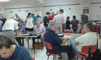 Carlos Paz se llena de coleccionistas: monedas, billetes y estampillas cambian de manos