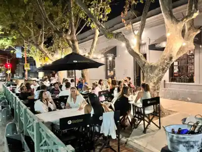 Cipolletti se llena de bares y cocinas de autor: el dato que ilusiona a los vecinos