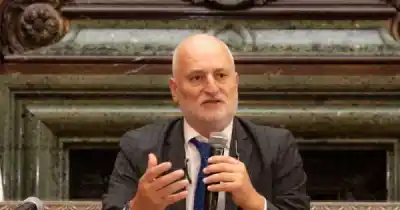 El candidato que quiere que los jueces salgan del estudio, no del Poder Judicial
