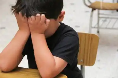 Su hijo de 10 años terminó en crisis tras una clase de Educación Física: la denuncia que apunta a las maestras