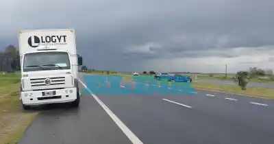 Iba en un Voyage por la Autovía 2 y el choque en cadena terminó con una víctima fatal