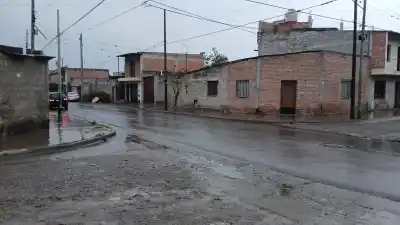 El poste de luz que los vecinos de San Francisco de Álava ya no quieren ver ni de lejos