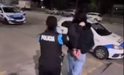 Intentó salir de La Anónima con una crema escondida, pero no contaba con lo que llevaba encima