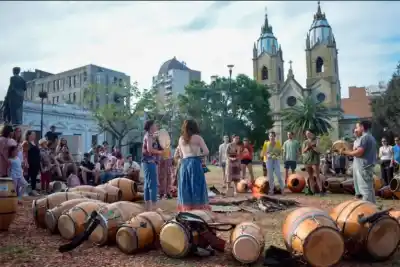 Paraná se prepara para los 25 años del Contrafestejo: el desfile que lo cambia todo