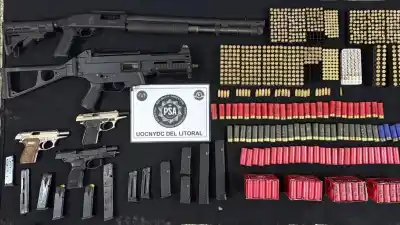 Doce detenidos en el sur de Santa Fe: adentro de las casas allanadas, la granada que obligó a llamar a los especialistas
