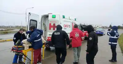 Se descompensó en la Costanera de Río Gallegos y una postal del lugar complicó el rescate