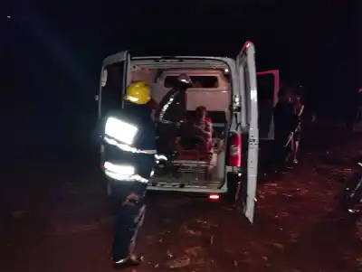 Cayó a un pozo de 12 metros en el basural de Puerto Esperanza: cómo lograron sacarlo con vida