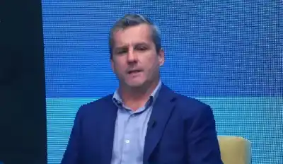Diputado accede a crédito hipotecario y su defensa genera debate