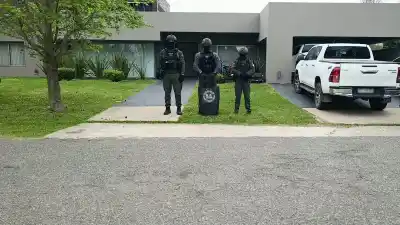 Seis allanamientos y un botín que complica al entorno de Pillín Bracamonte