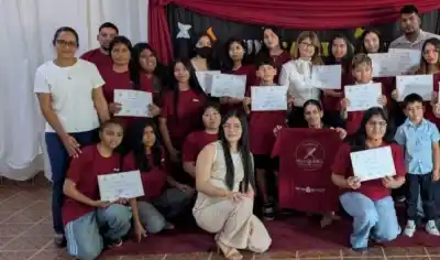 Más de 50 vecinos de Ingeniero Juárez recibieron su diploma: qué aprendieron y cómo piensan usarlo