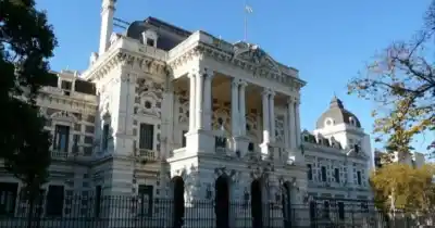 Cada bonaerense recibe un 40,6% menos de fondos que el promedio del país