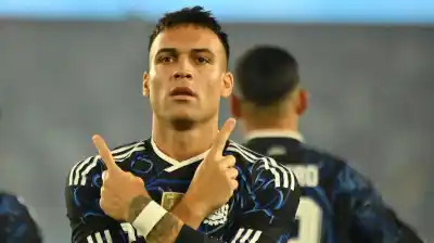 Lautaro marcó y alcanzó un histórico podio: a quién igualó y cuánto le falta para Messi