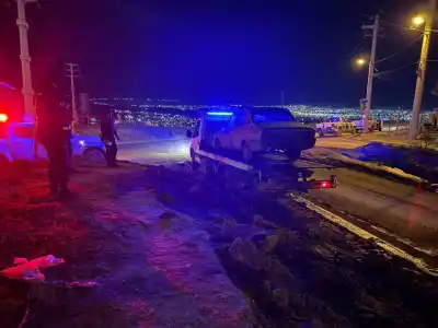 Se metió en el barro con la camioneta en marcha y la Policía no lo dejó seguir manejando