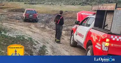 Quedó atascado en el barro a 20 km de Puerto Deseado: quién lo rescató