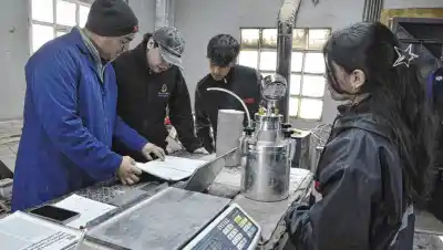 En Bariloche el 90% de los alumnos técnicos ya trabaja en empresas: qué pasa con el resto de Río Negro