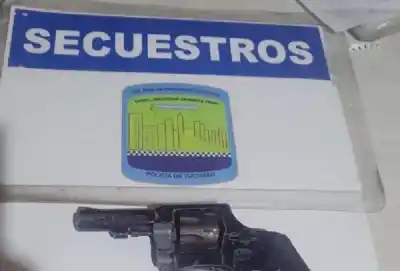 Crece la preocupación: otra vez, dos alumnos tucumanos llevaron armas a sus escuelas