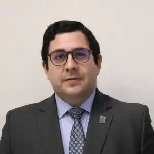 El abogado que defendió la ley de honorarios y ahora apunta contra el jurado popular en causas civiles