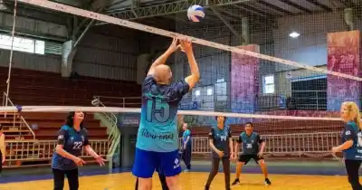 Comparten cancha, pero el tabú sigue afuera: el deporte mixto avanza en La Plata, Berisso y Ensenada