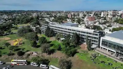El edificio que iba a ser oficinas públicas hoy tiene 37 empresas adentro y sumó un plan para incubar proyectos
