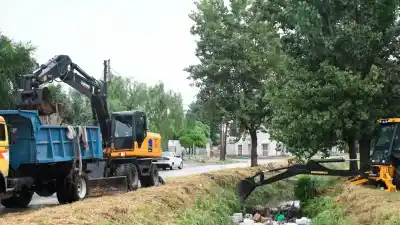 Lo que encontraron en los desagües tras las lluvias sorprendió a los trabajadores