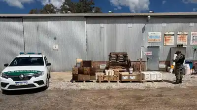 Allanaron dos empresas de agroquímicos en Pozo del Molle: lo que encontraron adentro