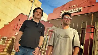 El bar que trajo a Spinetta y a las top models vuelve con una noche a todo o nada
