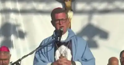 Ante miles en Luján, el arzobispo lanzó una advertencia que incomoda: "Se está infectando el alma del pueblo"