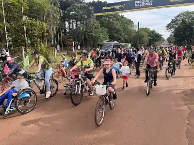 La bicicleteada solidaria de Oberá sumó un ingrediente nuevo y ya es tradición