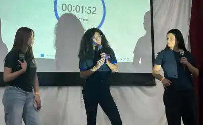 Tres alumnas crearon 'Armaduras para Superhéroes' y se llevaron el primer puesto