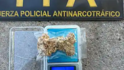 Lo pararon en un control en Villa María y la balanza marcó dos pesos llamativos