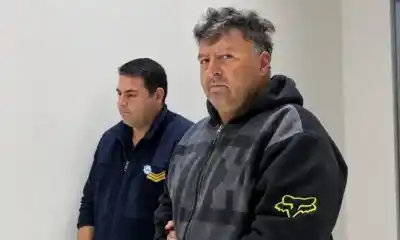 Golpeó a un periodista en una estación de servicio y la Justicia tomó una decisión con él