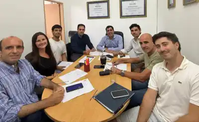 Proponen cierre nocturno con rejas en una plaza de La Plata y multas que superan los 6.000 módulos