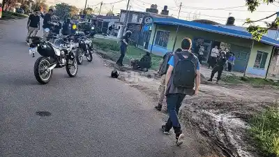 Santo Tomé: caminaba con un adolescente y los balazos los sorprendieron en plena calle