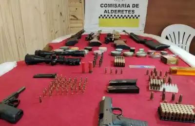 Alderetes: la Policía irrumpió en varias casas y se topó con dos pistolas 9 mm y rifles