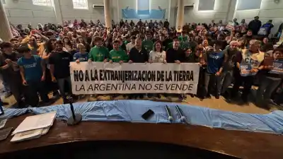 Mercedes Meier y Del Frade lanzan un frente que apunta contra los "dueños de Rosario"