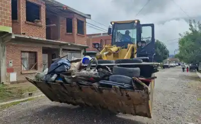 Dengue en Jujuy: el descacharrado llega a estos barrios y hay un objeto que todos tienen en casa