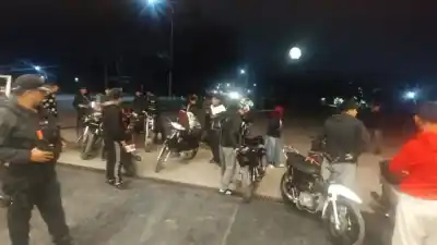 Motos sin casco y picadas en Perico: el plan que analizan para frenarlas