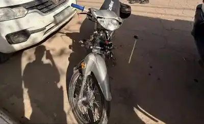 Cayó de la moto frente a un gimnasio en Realicó y terminó internado: la versión que nadie confirmó
