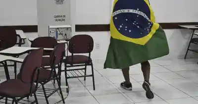 La pulseada Lula-Bolsonaro también se votó en Mendoza: así quedó la única urna