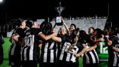 Iban 2-1 arriba en el final, pero un tiro libre lo cambió todo: Central Córdoba gritó campeón igual