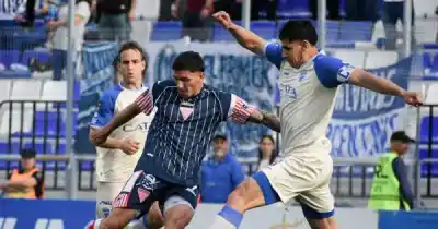 El Tomba perdía, el reloj corría y el Gambarte vivió una locura en el descuento