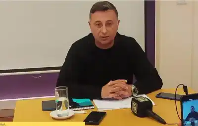 La barcaza chocó contra el puente Belgrano: Vialidad ya trabaja en el lugar, pero hay algo que sigue sin resolverse