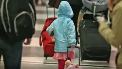 Viajar con chicos ya no se autoriza igual: el cambio que rige desde el 1 de octubre