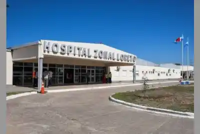 El padre la encontró colgada del arco, la bajó y corrió al hospital: no pudieron salvarla