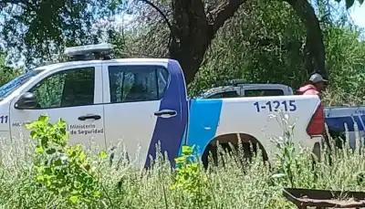 Un hombre apareció muerto en un canal de San Miguel: la fiscal reveló qué encontró la autopsia