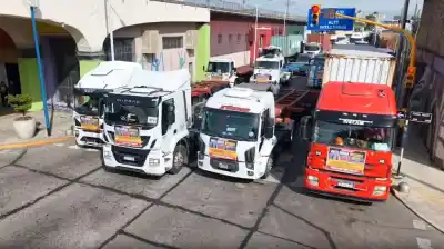Camioneros copan Avellaneda con 200 camiones: el motivo que tiene en vilo a los vecinos
