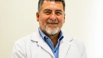 El robot que opera en Córdoba: el médico que ya lo usa contó lo que muy pocos saben