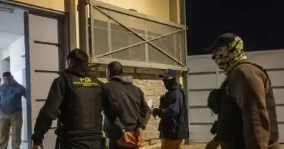 Allanamientos nocturnos en Godoy Cruz: lo que encontraron en una vivienda usurpada