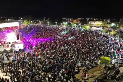 Charata sopló 112 velas y hubo vecinos que esperaron 45 años para este momento